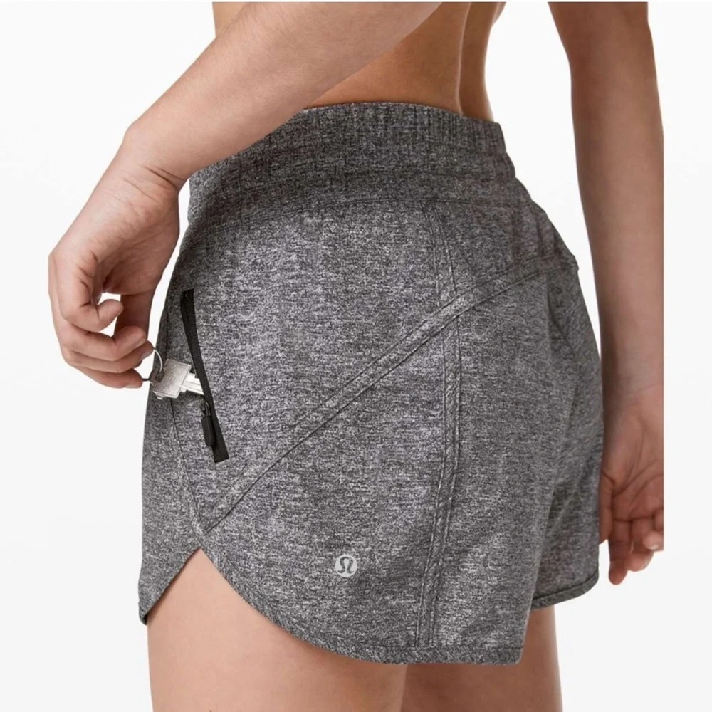 Lululemon Womens 6 Tracker‎ Short V Heather Lux Multi Black Running